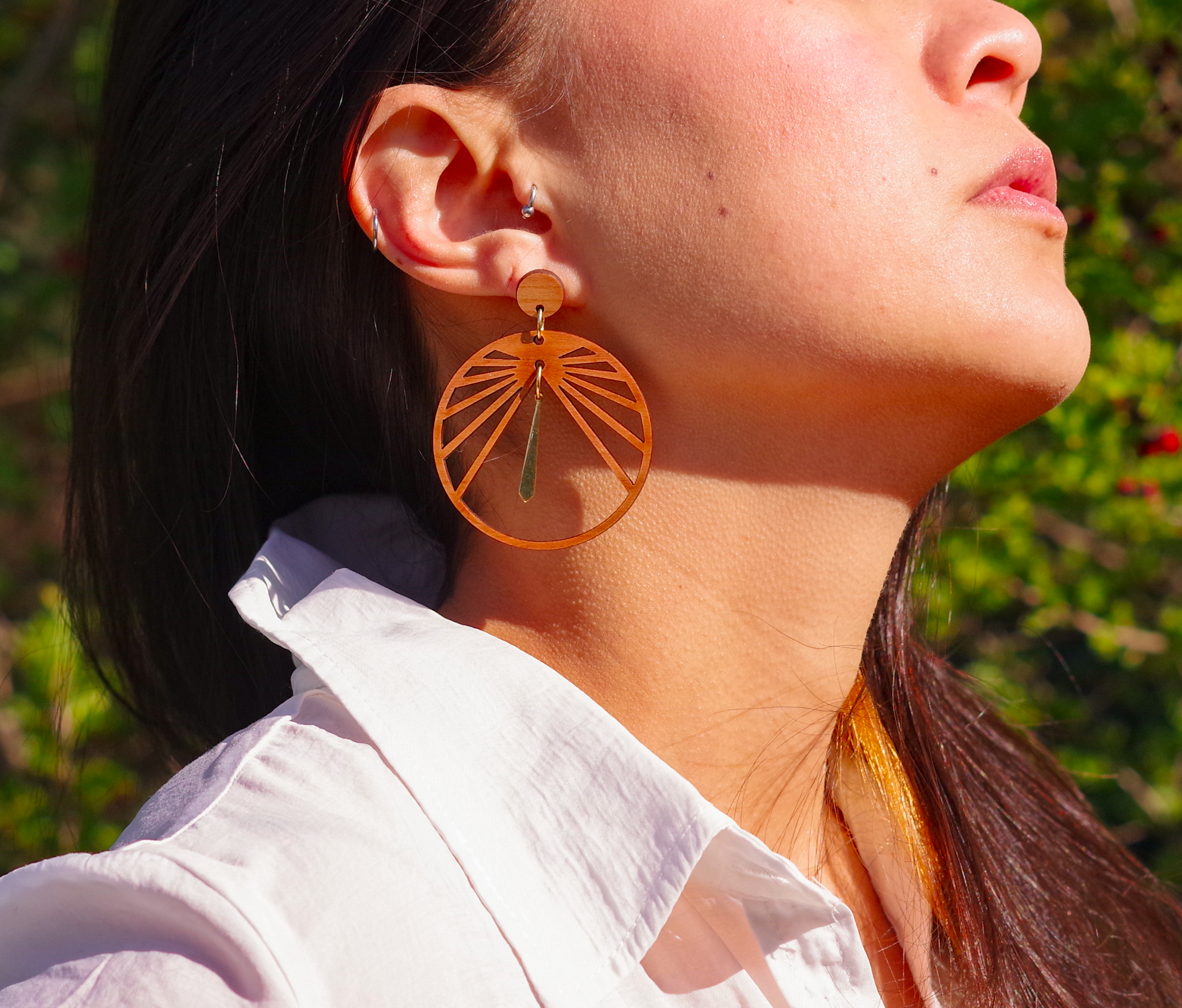 bijoux en bois, boucles d'oreilles en bois fait main par Martho