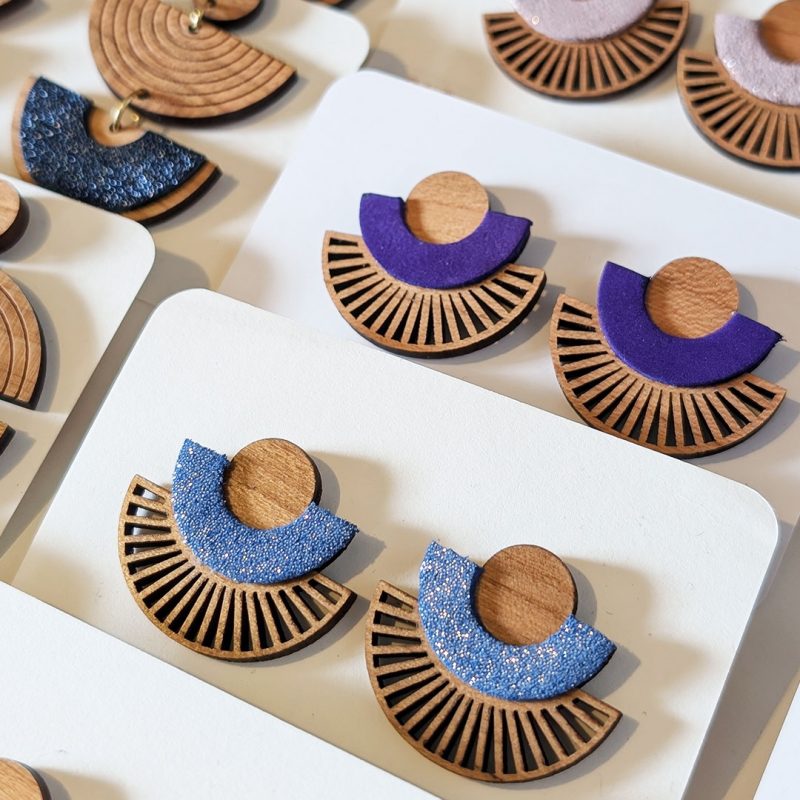 bijoux en bois, bijoux en cuir