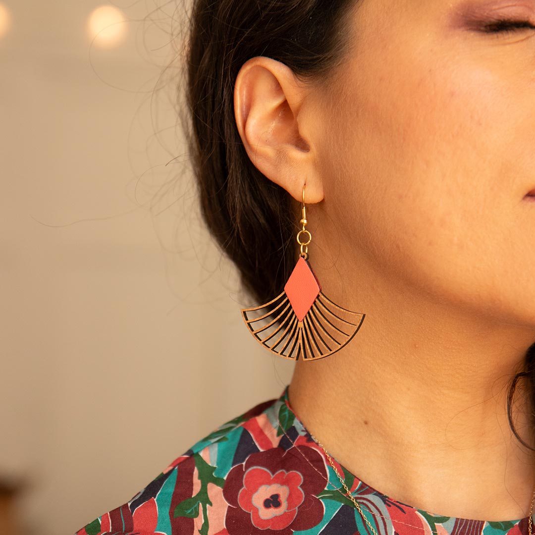 boucles d'oreilles ginkgo en bois, bijoux ginkgo