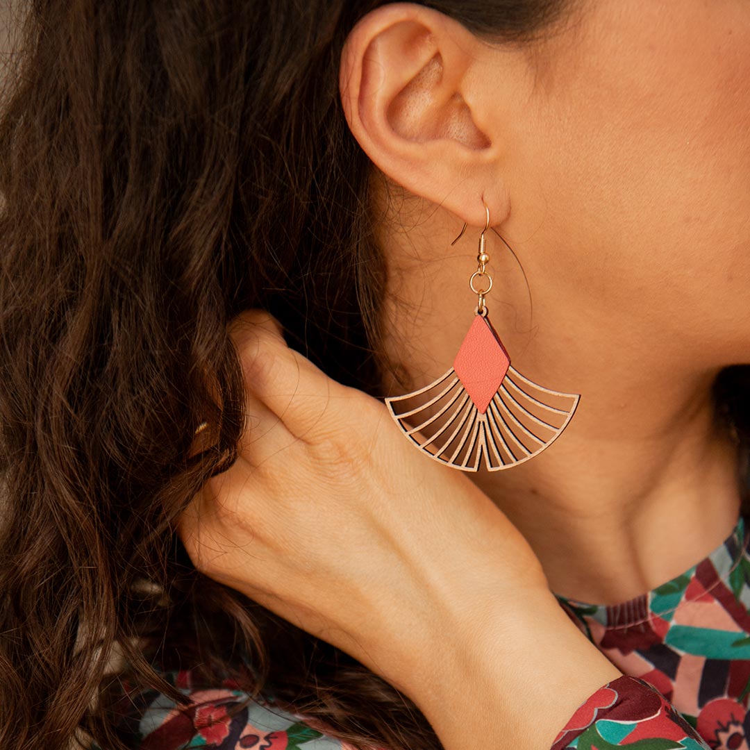 boucles d'oreilles ginkgo en bois, bijoux ginkgo