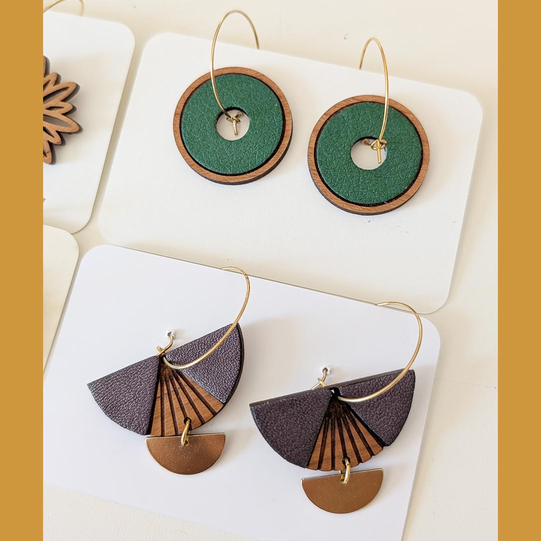 bijoux en bois, boucles d'oreilles en bois, bijoux fait main, Martho