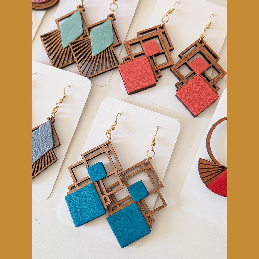 bijoux en bois, boucles d'oreilles en bois, bijoux fait main, Martho