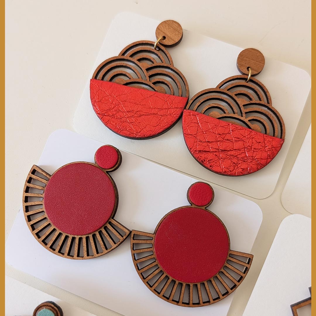 bijoux en bois, boucles d'oreilles en bois, bijoux fait main, Martho