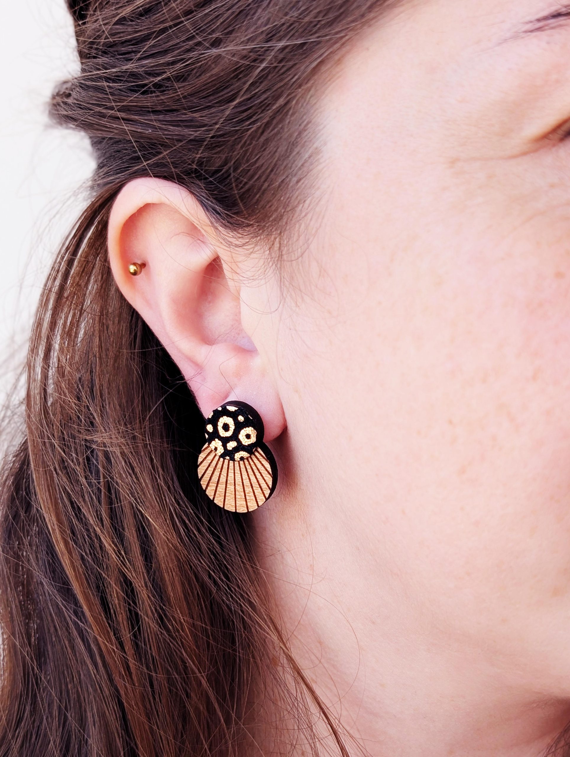 Bijoux en bois et cuir léopard, boucles d'oreilles léopard, bijoux fait main, Martho